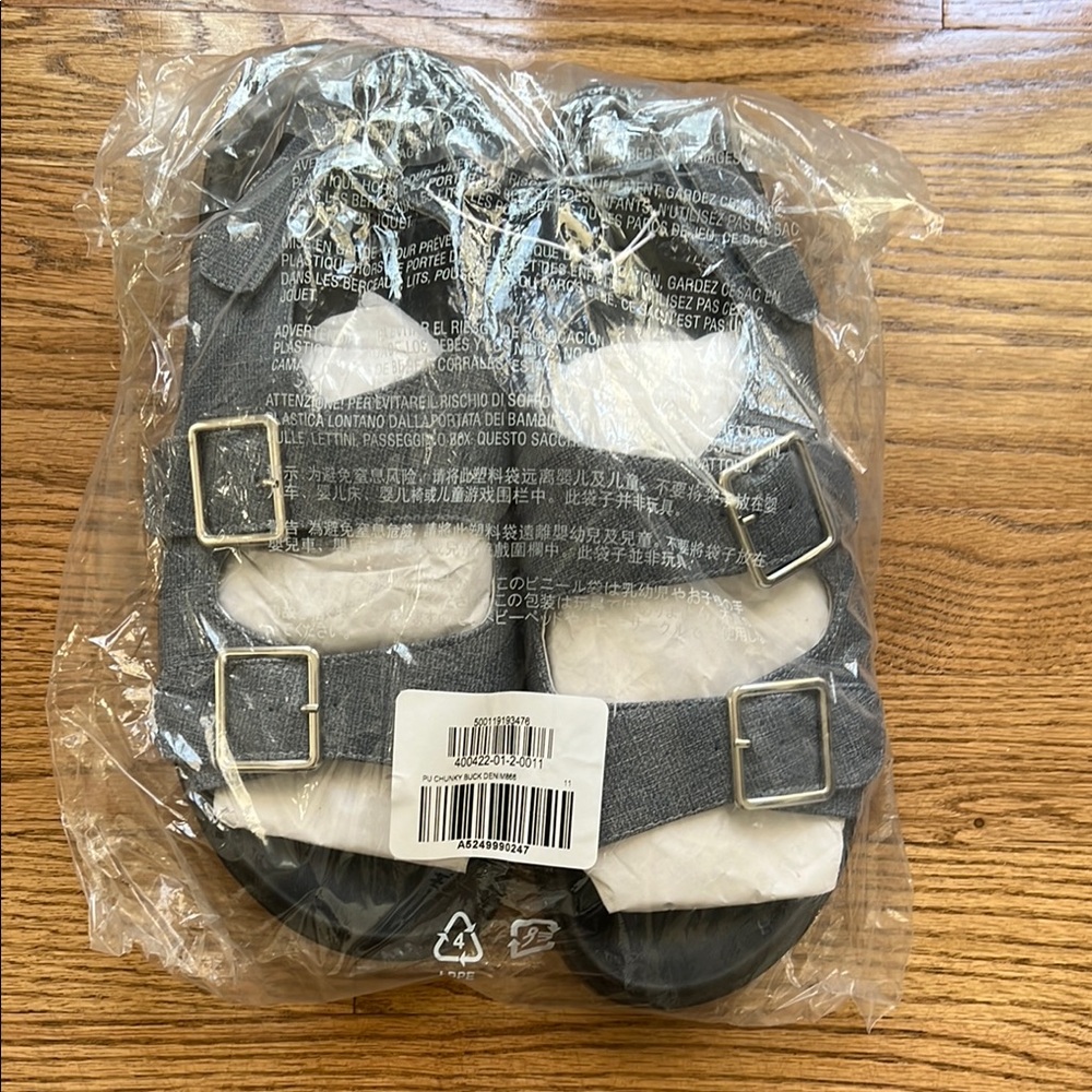 Old Navy Women’s Denim Buckle Sandals